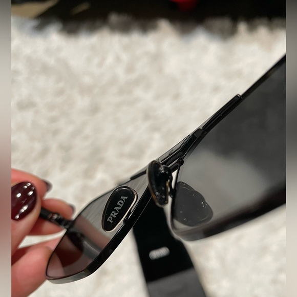Prada sunglasses - Picture 12 of 16